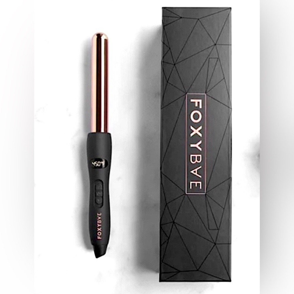 FOXY BAE Curling iron wand- 25mm NIB